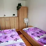 Dum V Ceskem Raji * Dolni Bousov